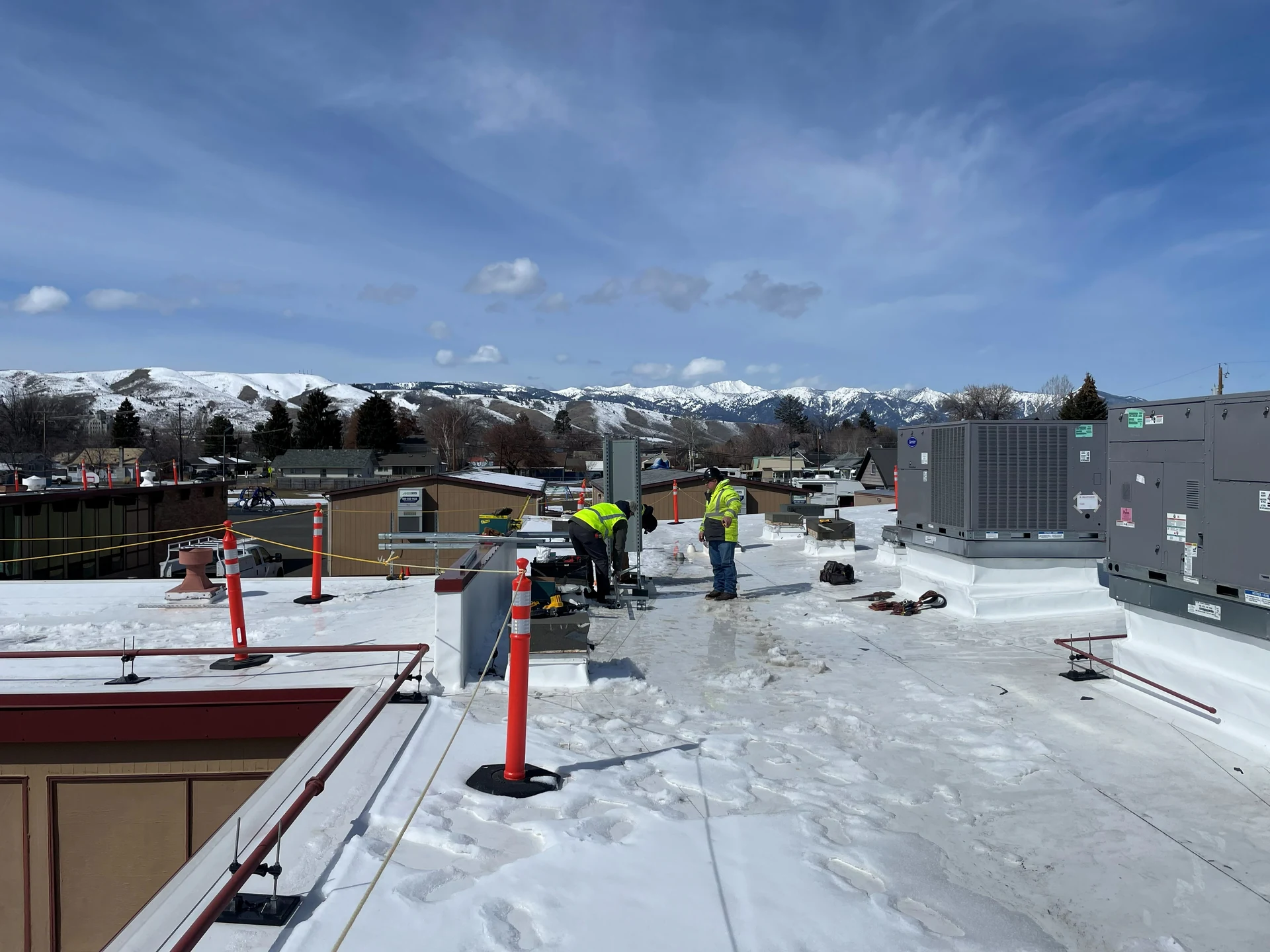 Commercial rooftop electrical installation winter service call in Ontario, OR by Campbell Electric