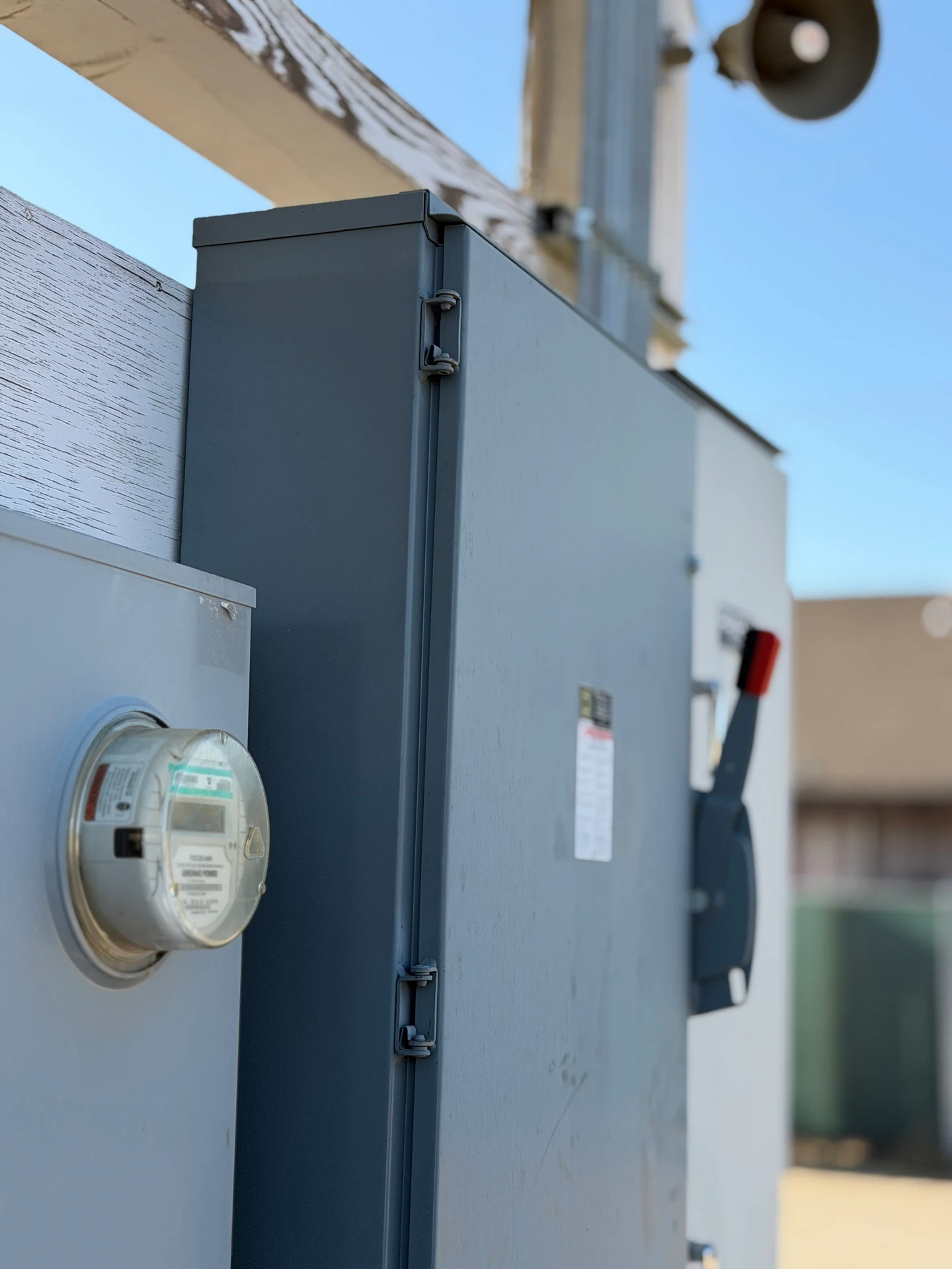 Outdoor electrical meter panel and emergency disconnect switch in Ontario, OR by Campbell Electric